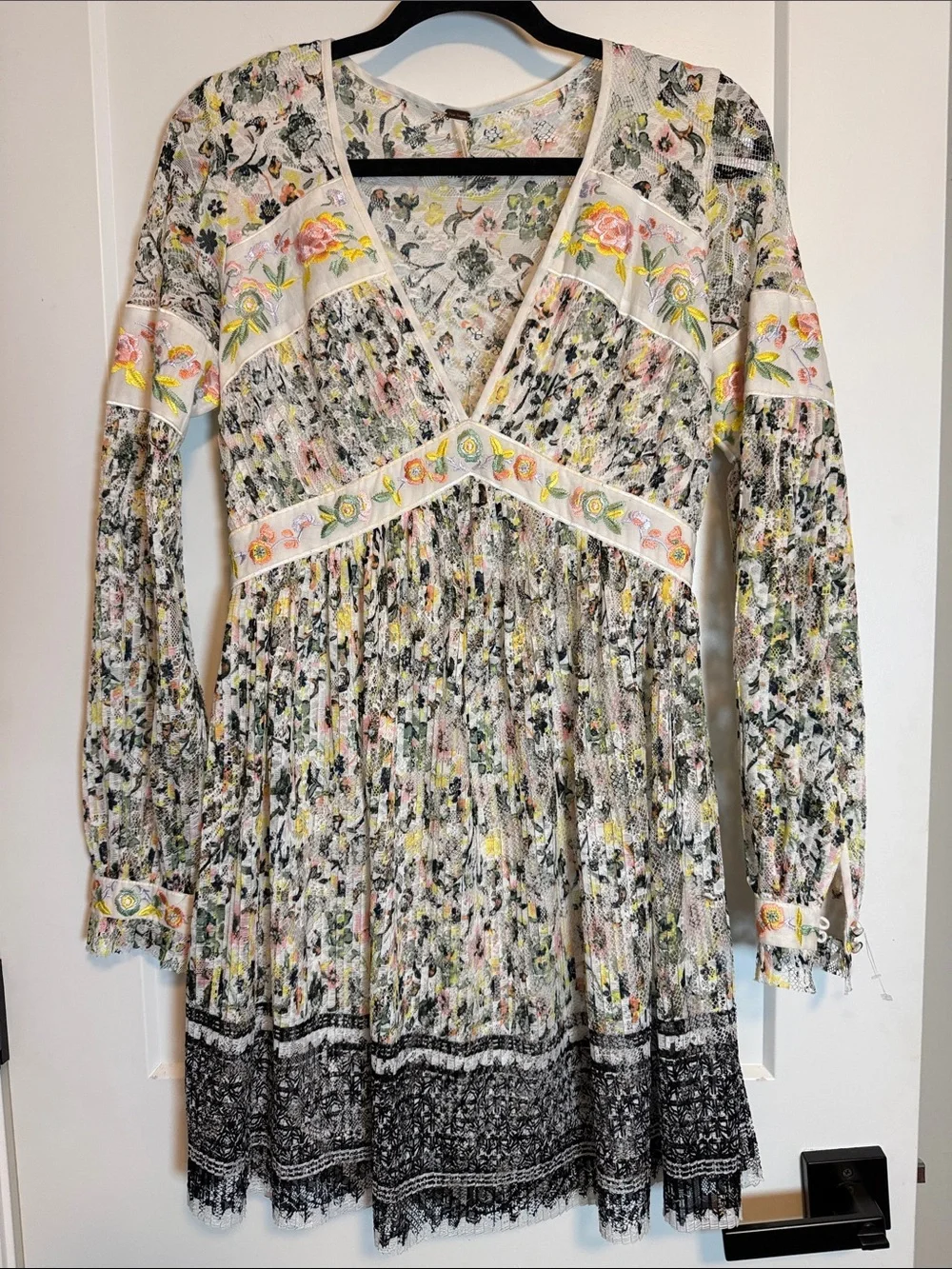 Free People Cherry Blossom Mini Dress in Ivory Multi -‎ size 6